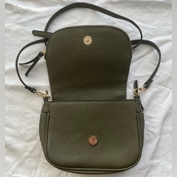 Moda Luxe Diva Crossbody - Picture 2 of 4